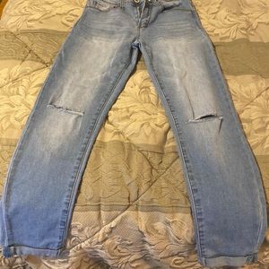 Women distressed jeans